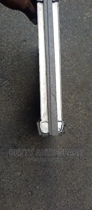 Toyota ISIS Radiator Ace