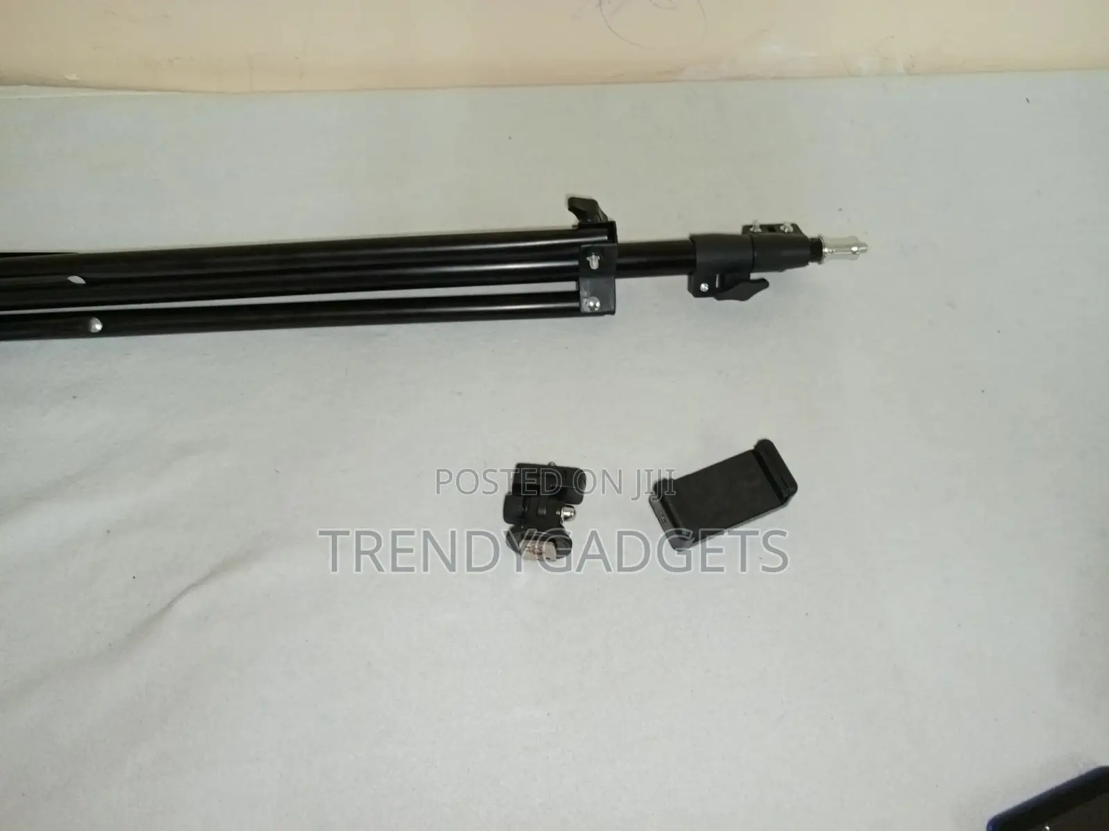 Camera Mount Phone Tripod Stand: 51-Inch
