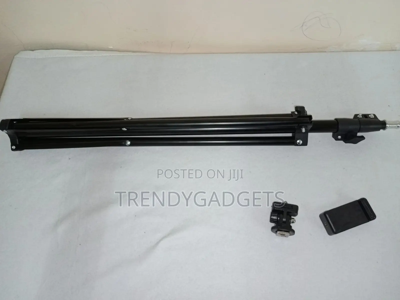 Adjustable 1.6M Tripod Stand Mobile Phone