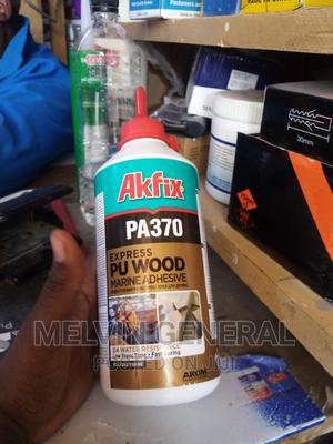 Akfix PA370 Polyurethane /Marine Adhesive - thumbnail 2