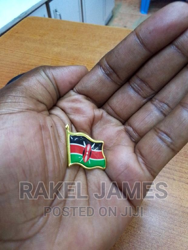 Kenyan Flag Brooch - main view
