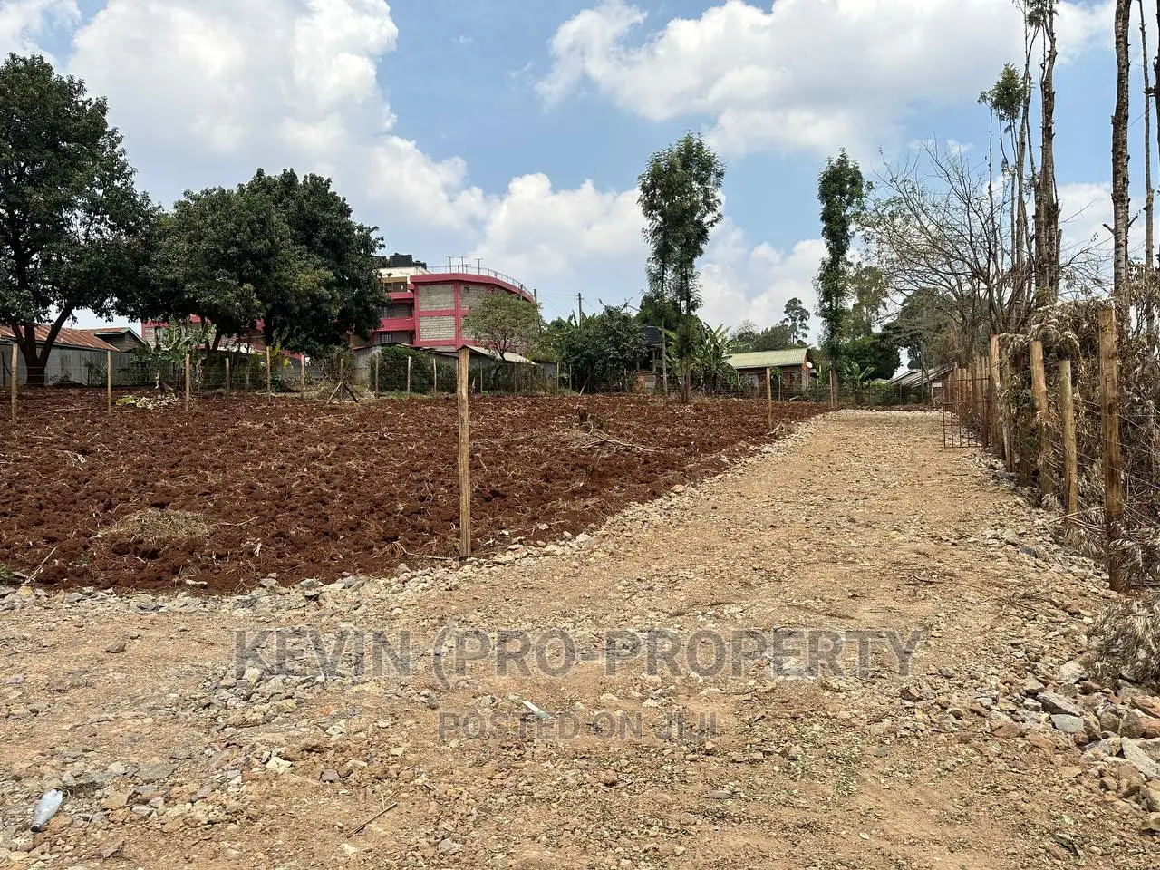Prime Commercial Plot for Sale in Kinoo, Muthiga