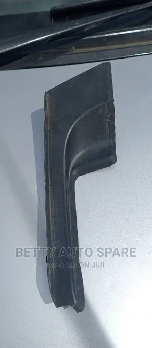 Toyota Passo Wind Screen Finisher
