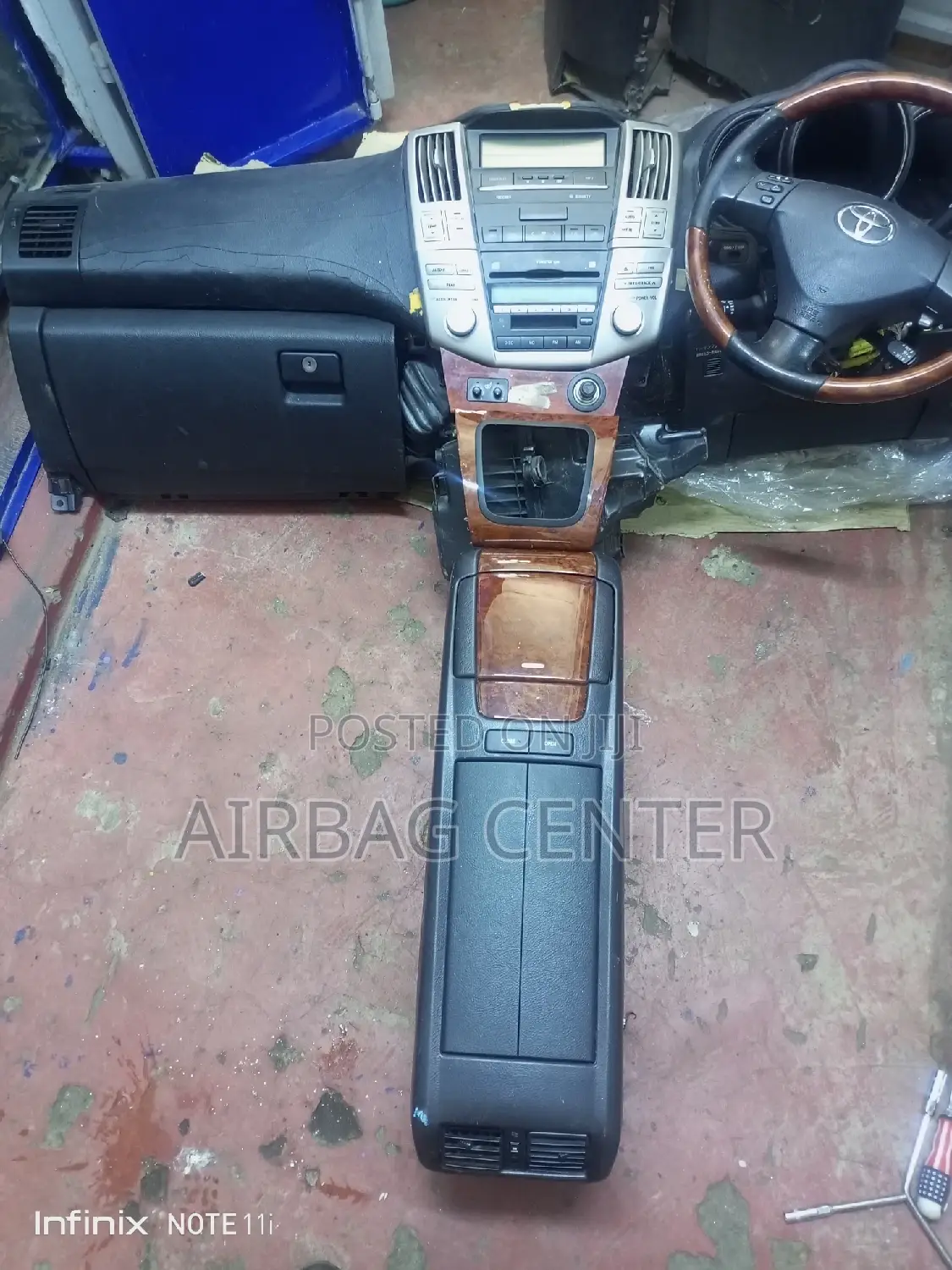 Toyota Harrier Dashboard and Components