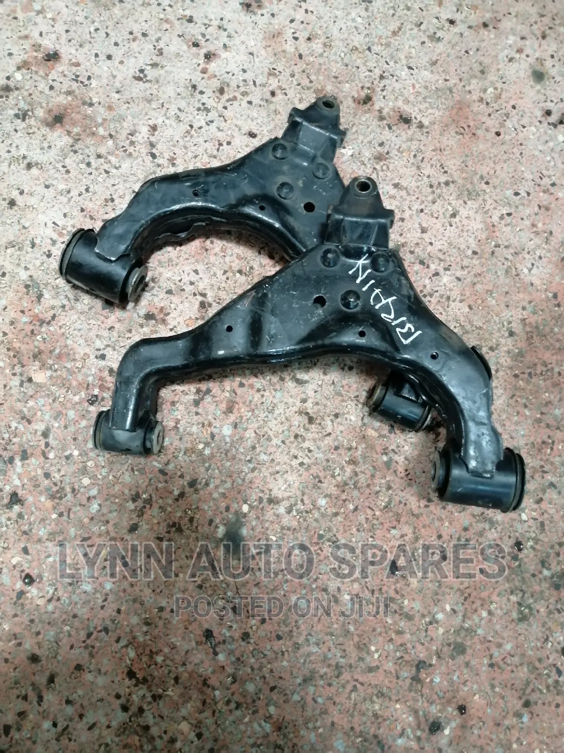 Toyota Dyna Lower Arm