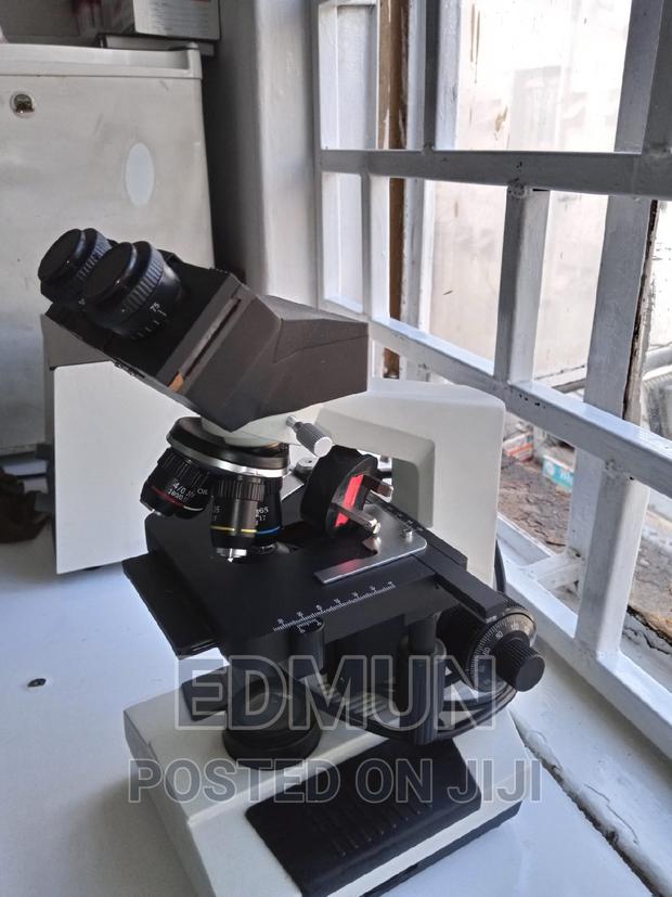 ARI XSZ - 107BN Biological Microscope - thumbnail 3