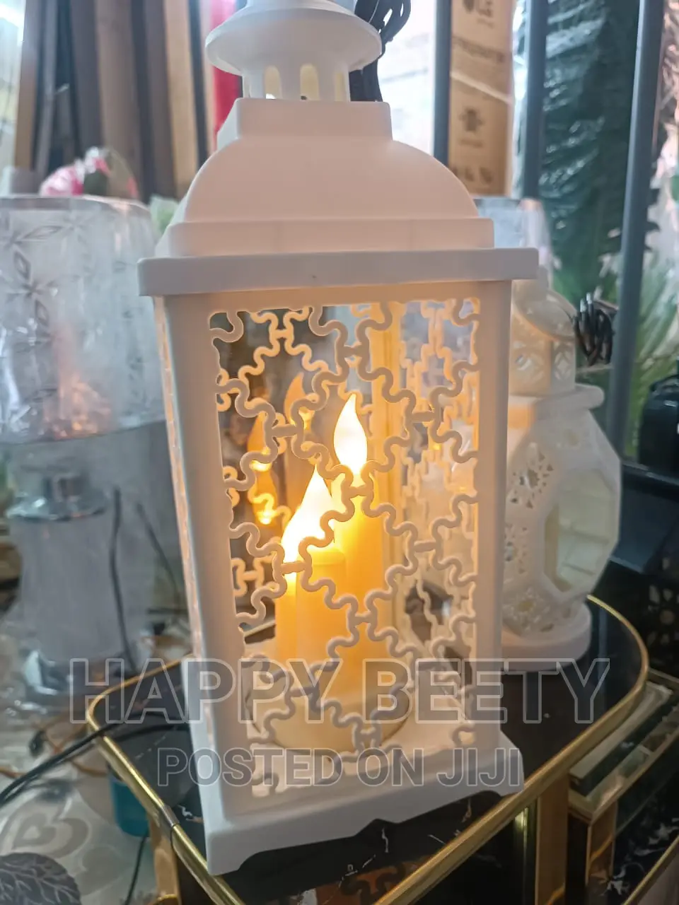 Beautiful Lantern With 3 Candle Lights