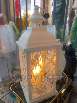 Beautiful Lantern With 3 Candle Lights