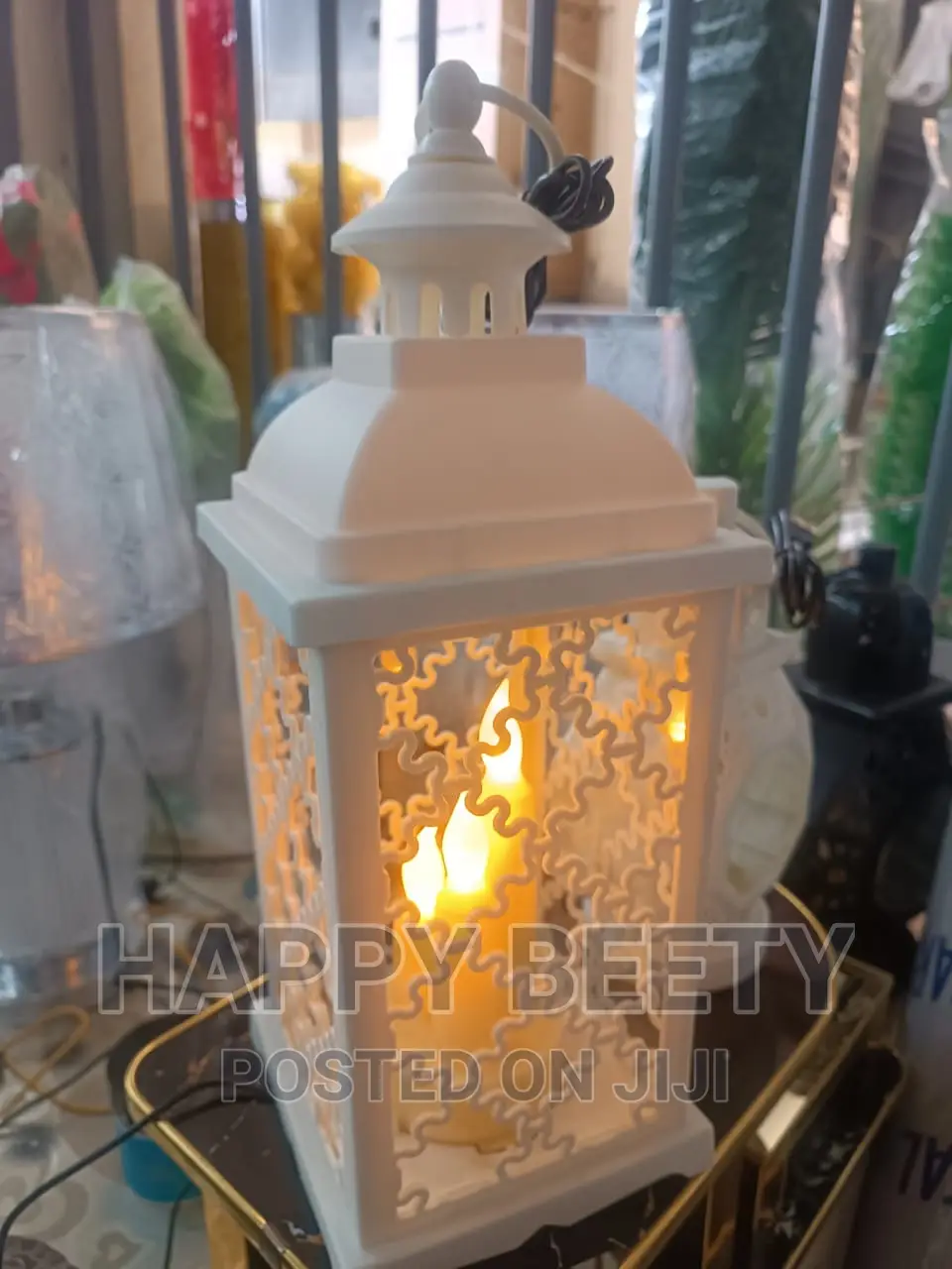 Beautiful Lantern With 3 Candle Lights