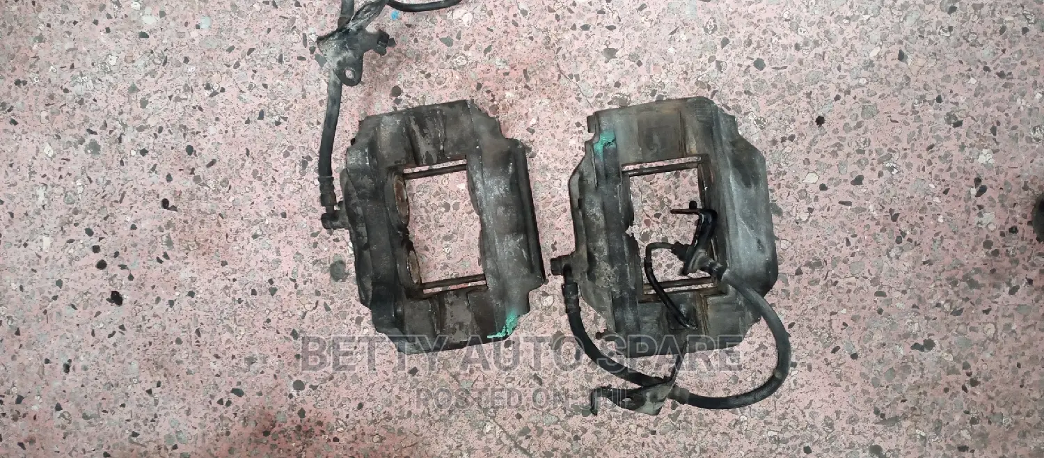 Toyota 100 Series Calipers