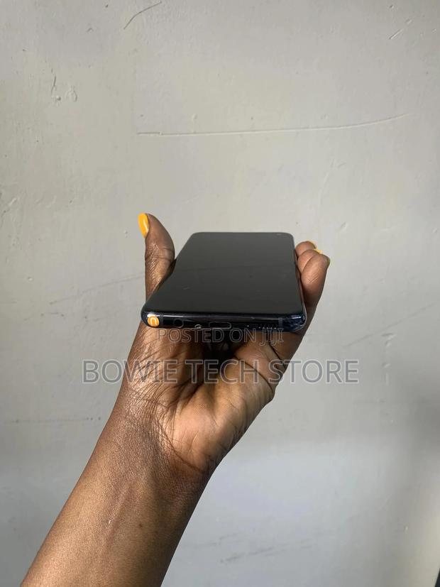 Samsung Galaxy S10e 128 GB Black - thumbnail 2