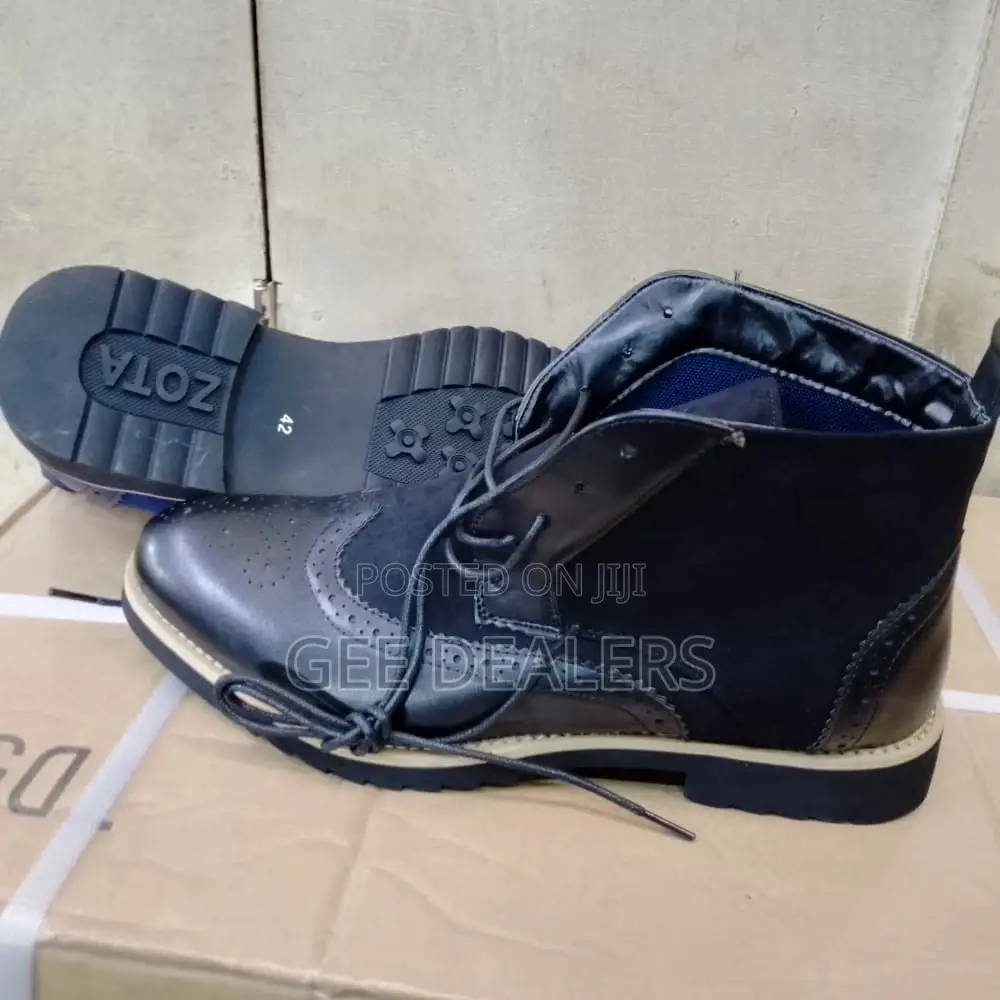 Men Official Chelsea Boots With Laces
