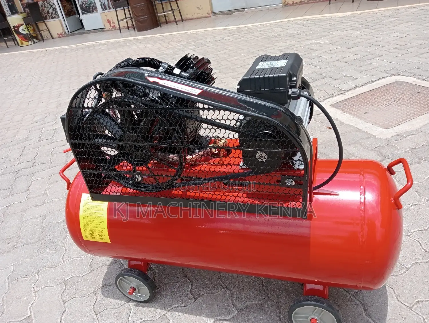 Hundred Litres Air Compressor in Stock