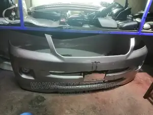 Toyota Noah 2002/2003 Front Bumper, Complete With Fog Lamps