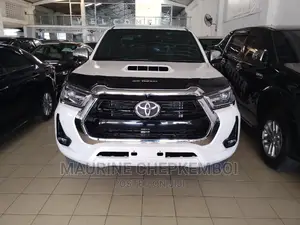 Toyota Hilux 2016 White