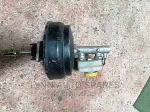 Nissan Hardbody Break Booster Complete With Master Cylinder
