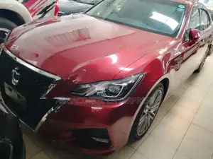 Toyota Crown 2016 Red