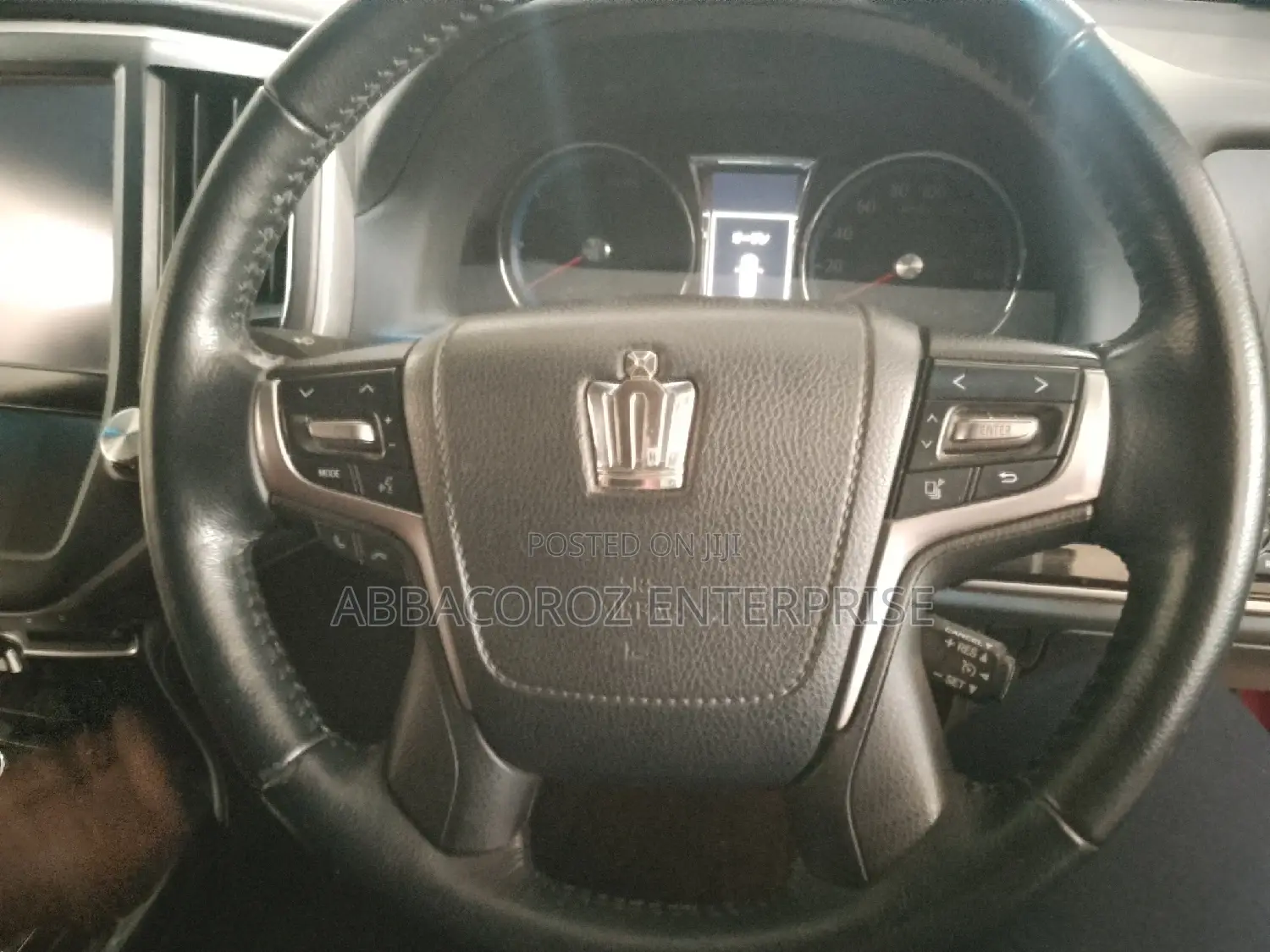 Toyota Crown 2016 Red