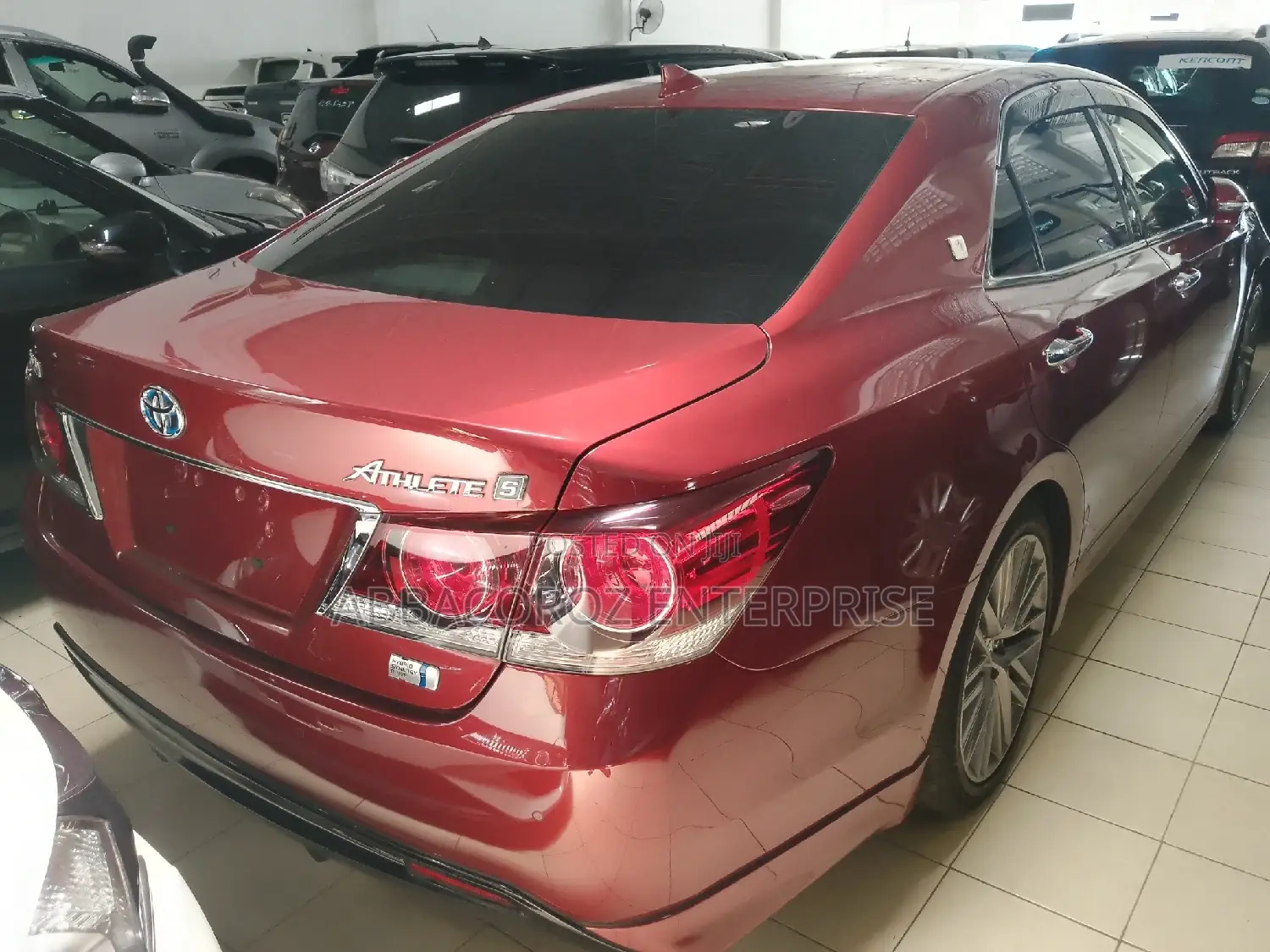 Toyota Crown 2016 Red