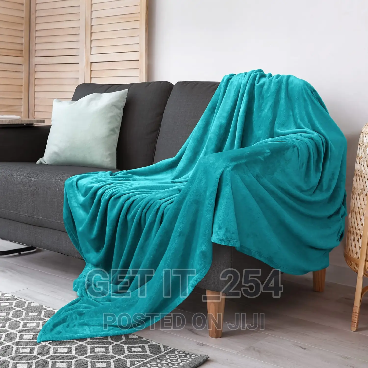 Plain Coral Fleece Throw Away Blanket