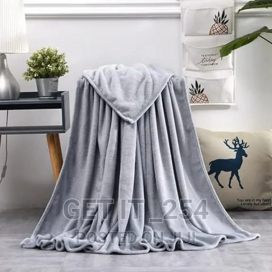 Plain Coral Fleece Throw Away Blanket