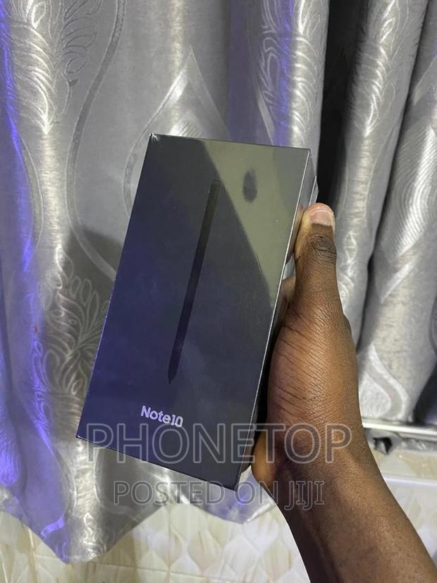 New Samsung Galaxy Note10 256 GB Black - main view