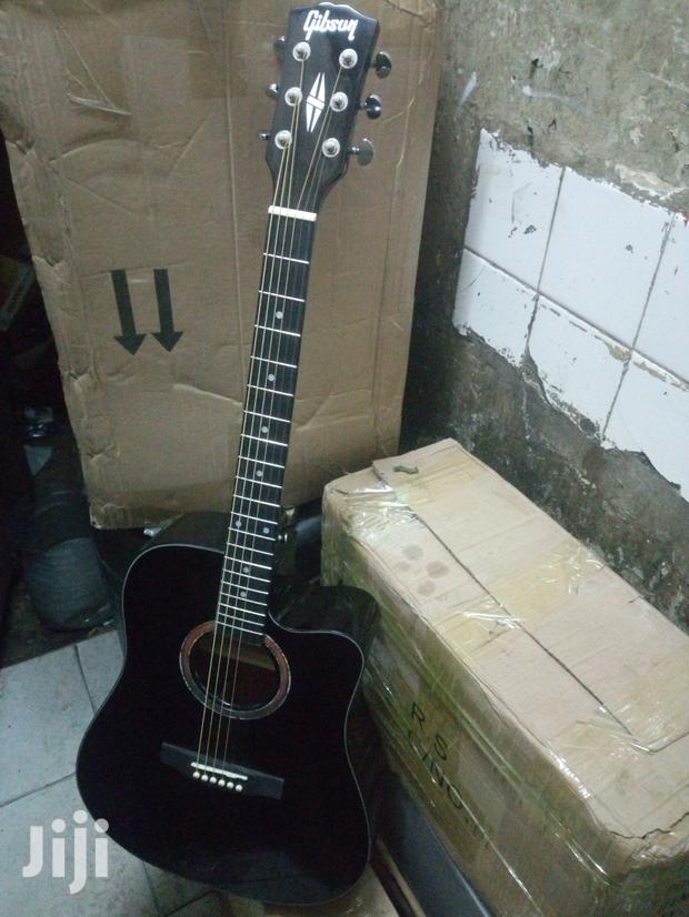 Gibsony Semi Acoustic Guitar