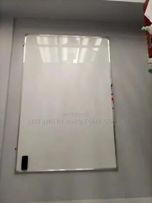 Magnetic Whiteboard 5ftx4ft for Office/School Use.