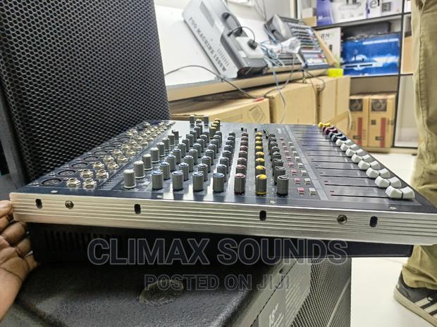 Plain Mixer Smx800 Soundcraft 8channels - thumbnail 2