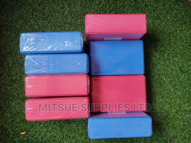 A Team Set of 8 Yoga Blocks Blue Red