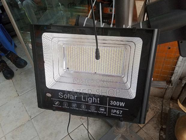 300w Solar Light/Floodlights - thumbnail 2