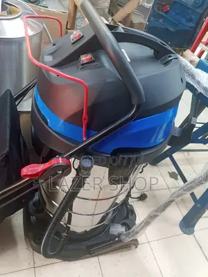 100L Premier Vacuum Cleaner