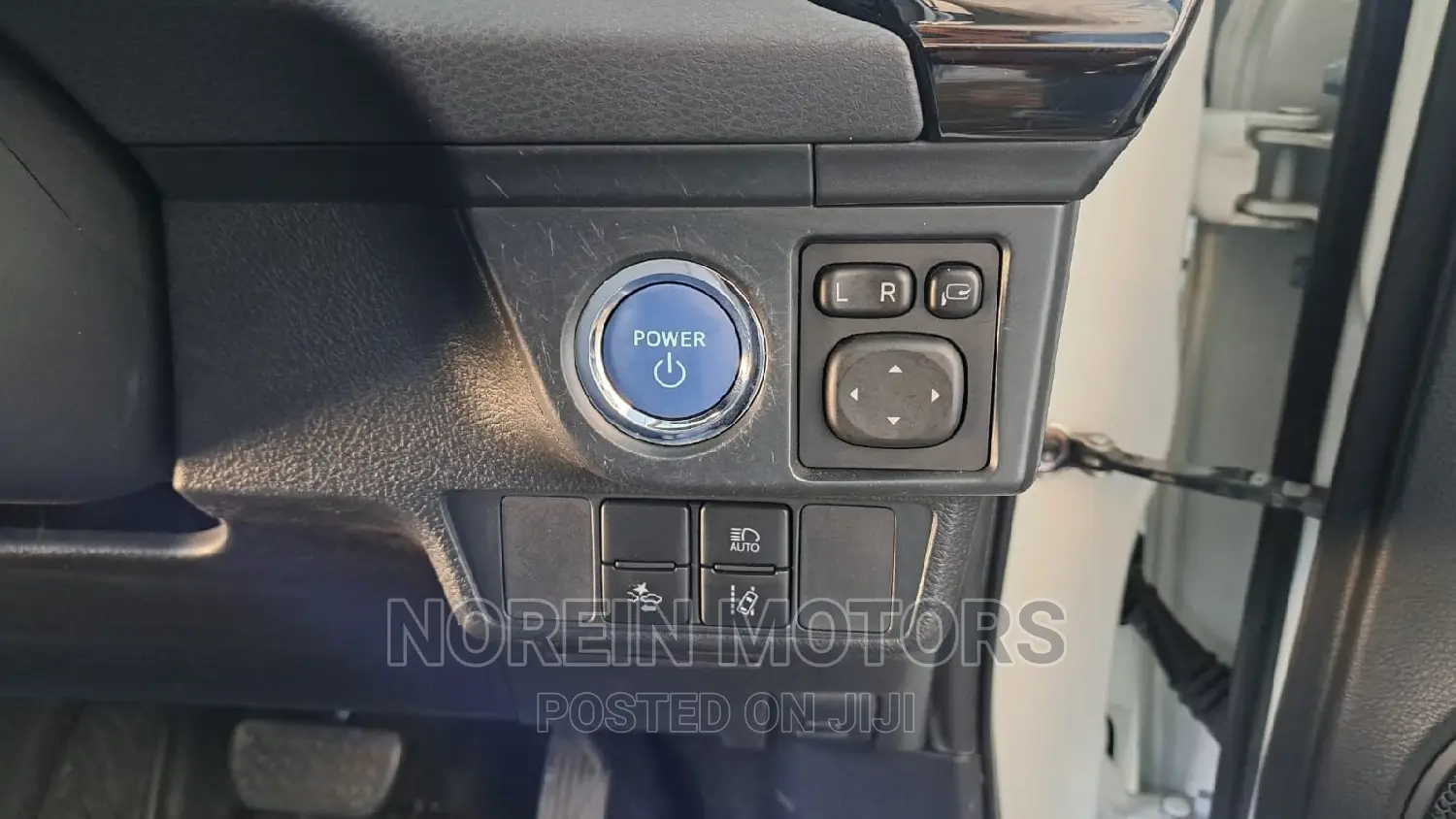 Toyota Corolla Fielder 2017 White