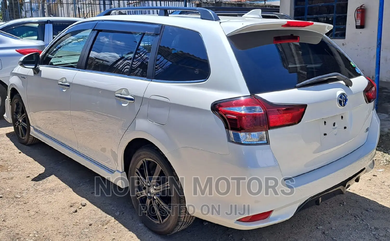 Toyota Corolla Fielder 2017 White