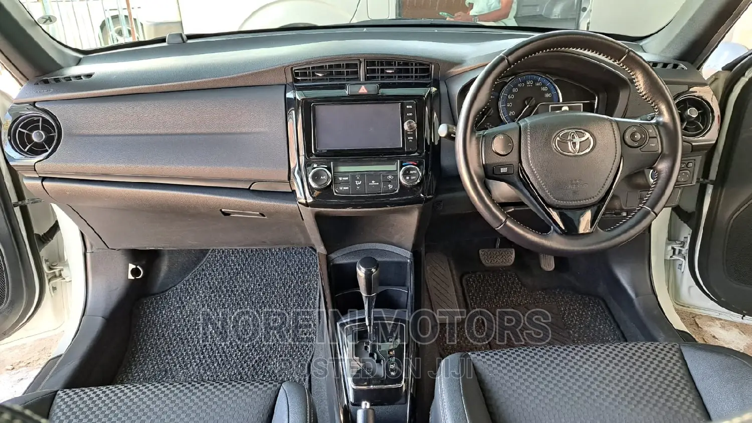 Toyota Corolla Fielder 2017 White