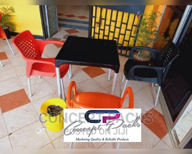 Garden / Resturant 4pc Arm Chair + Table Set. - thumbnail 2