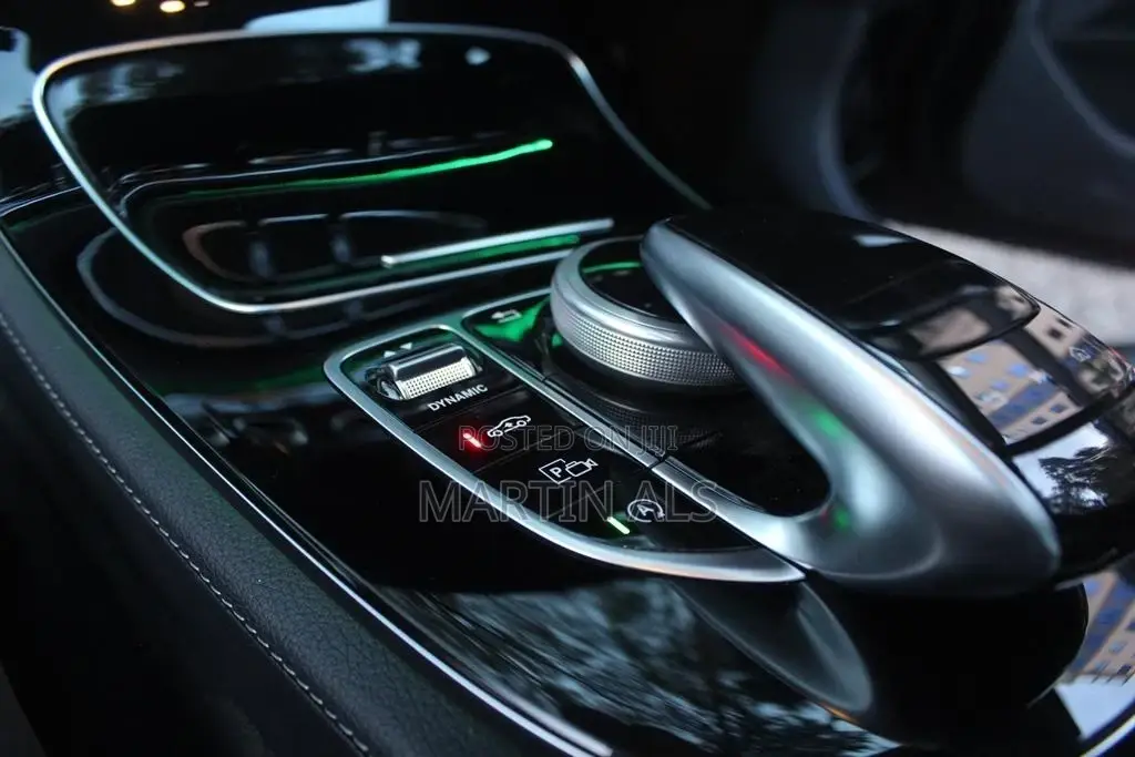 Mercedes-Benz E400 2017 Green