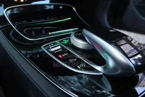 Mercedes-Benz E400 2017 Green