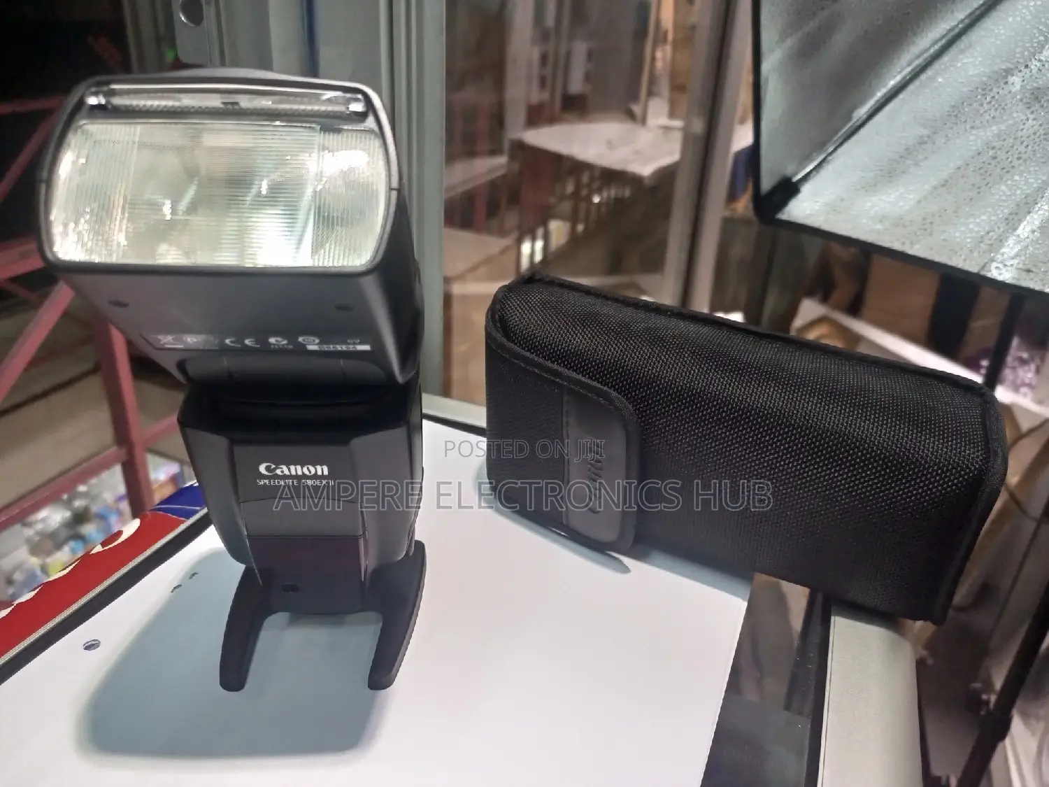 Canon 580exii Speedlite - For All Canon Cameras