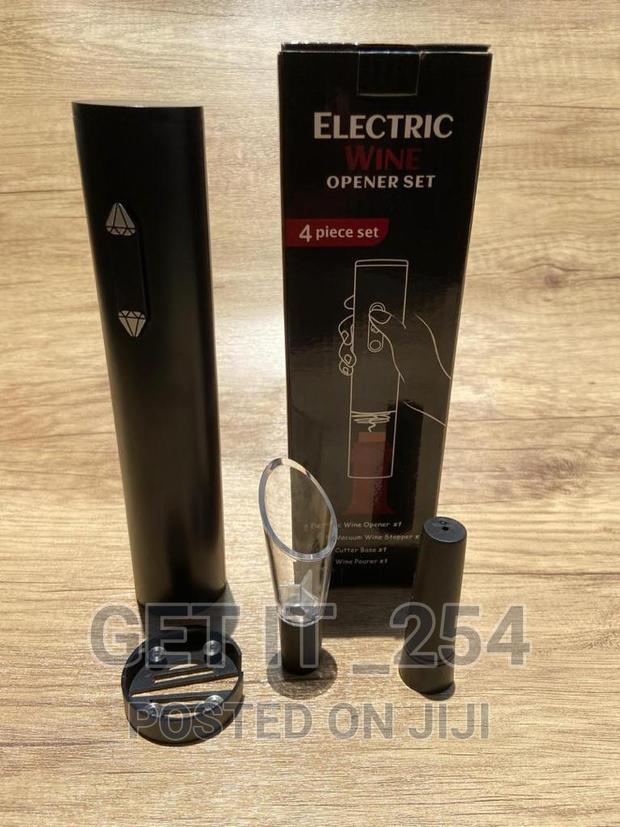 Wine Opener Set
 Battery Operated 
 Wine Accesories: - main view