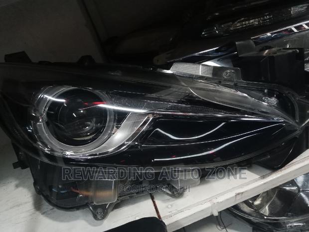 Mazda Axela 2016 Headlight Xenon.