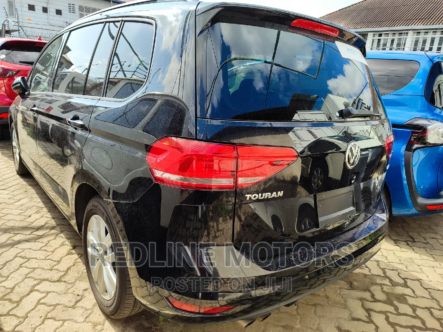 Volkswagen Touran 2016 Black