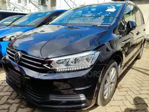 Volkswagen Touran 2016 Black