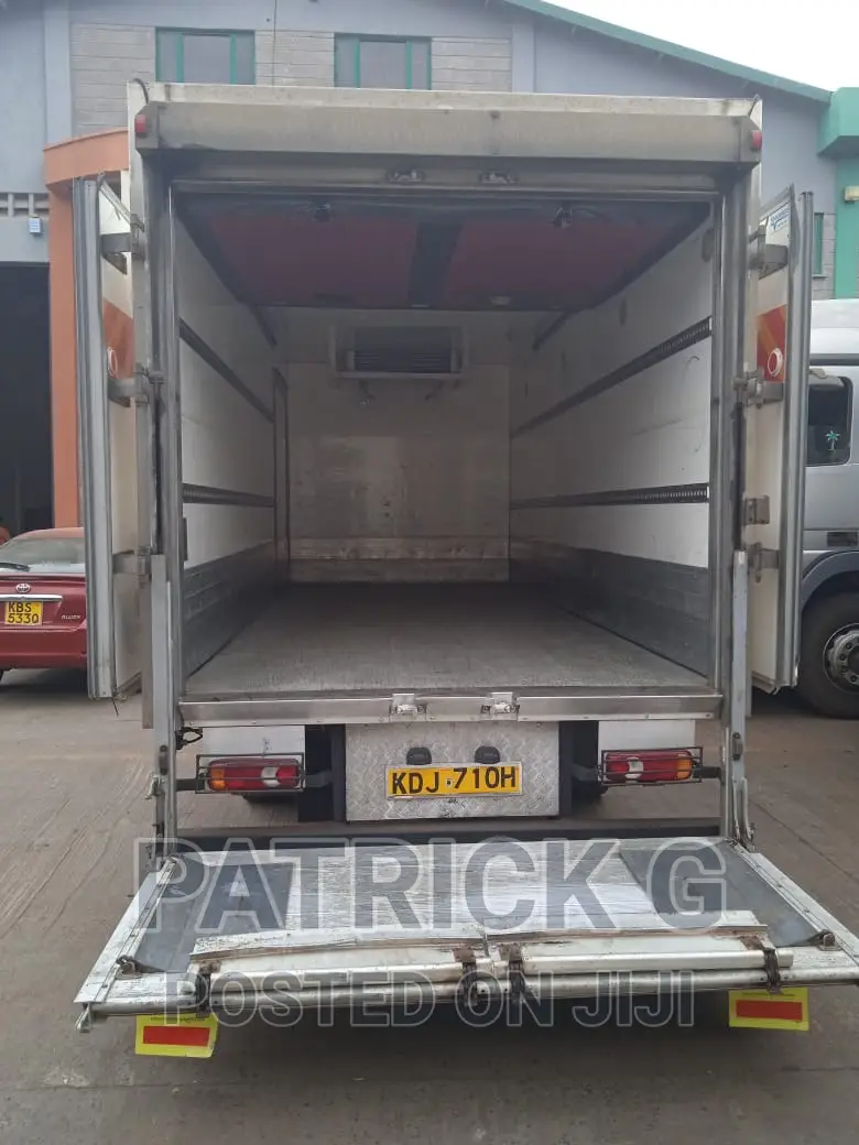 Mitsubishi Fuso Canter 2016 Fridge Freezer
