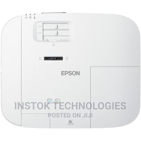 Epson EH-TW6150 PRO-UHD 2800 Lumen Projector