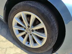 Volkswagen Passat 2016 Blue