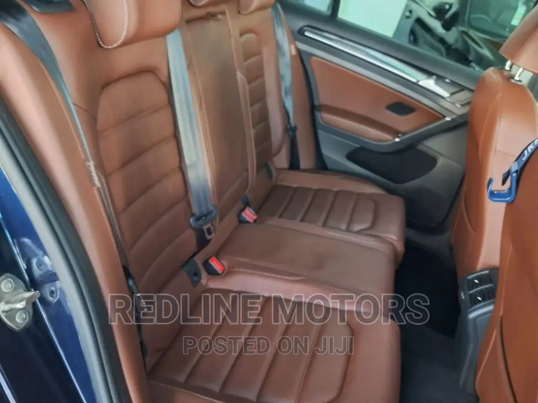 Volkswagen Golf Variant 2016 Blue