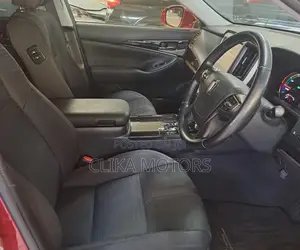 Toyota Crown 2016 Red