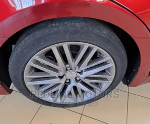 Toyota Crown 2016 Red