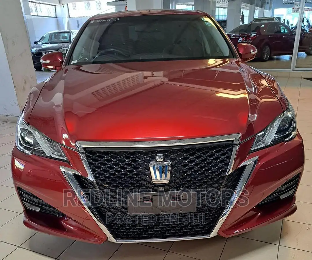Toyota Crown 2016 Red